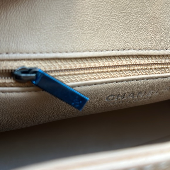 Chanel accordion camel calfskin crossbody/shoulder flap bag - Picture 10 of 17